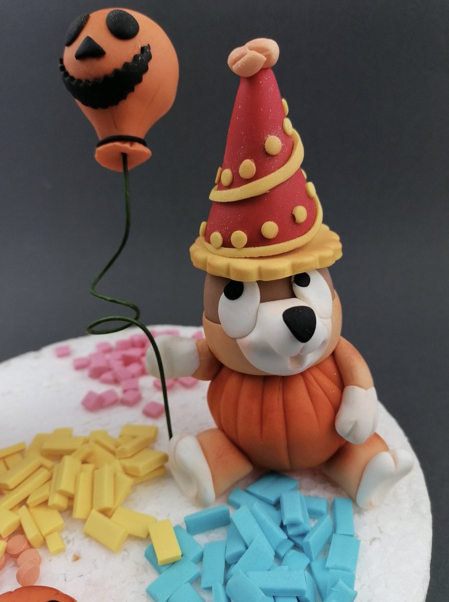 350BakeHouseCo's tweet photo. Last up on this cake. What customer asked for to what was achieved. It’s the details for me!
Hashtags: #fondant #bluey #halloween
#surlatable #BlackOwnedBusiness #baking #dessert #bakingproject #buttercream #cake #homemade #ombré #culinarytravel #pastrychef @officialblueytv https://t.co/Ibi3WCVTr5