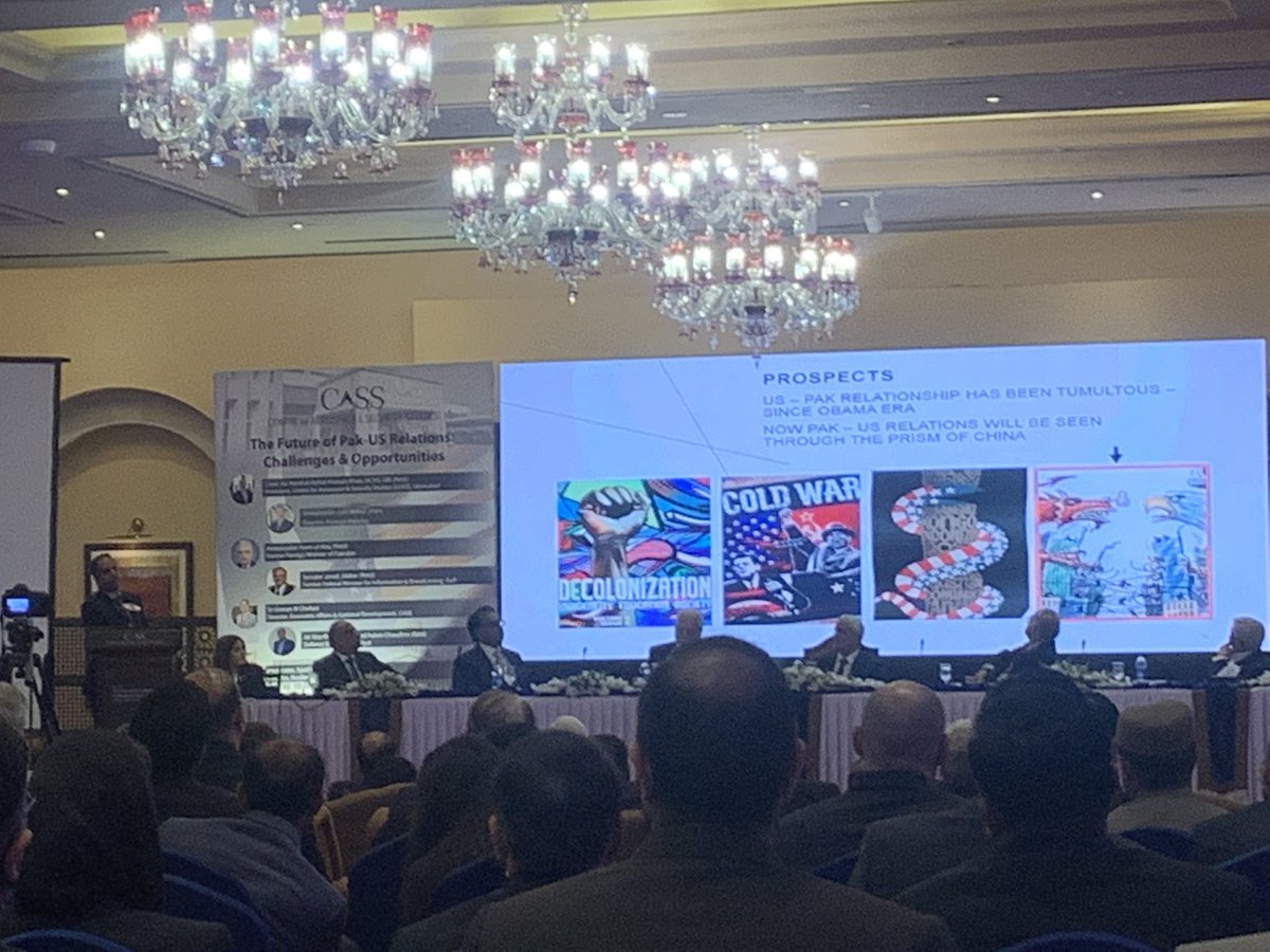 NoorSitara's tweet image. Dr @EconomistChohan concludes with following recommendations: Remove the bottlenecks in #CPEC, strike a balance and seize upon opportunities with the #US, and most importantly need to put our own house in order! @CassThinkers #PAkUSRelation