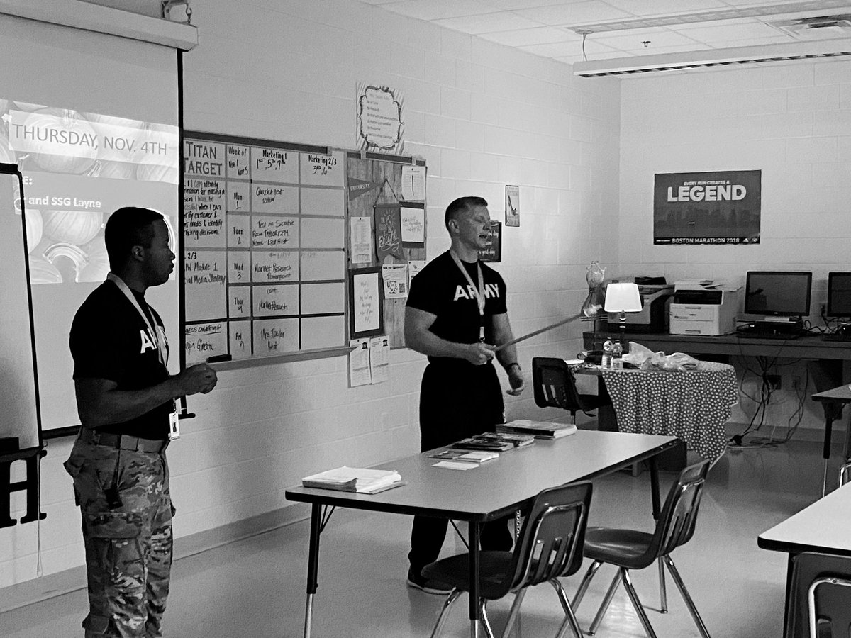 UHSMarketing's tweet photo. “If you fail to plan, you plan to fail” Thank you so much for taking the time to talk to my students about the wonderful benefits our military offers our young adults. @UHSChenoweth @UHSTitans411 @VolusiaCTE https://t.co/60XNvcsMl9