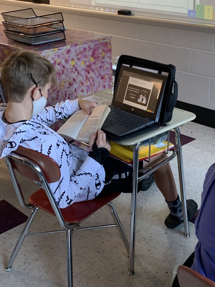 6thGradeMrsPaul's tweet photo. Working on the different activities listed on our “Playlist” -Spelling choice boards, Novel Studies, and vocabulary choice boards #hpsdawesome https://t.co/tGKKGgrfd7
