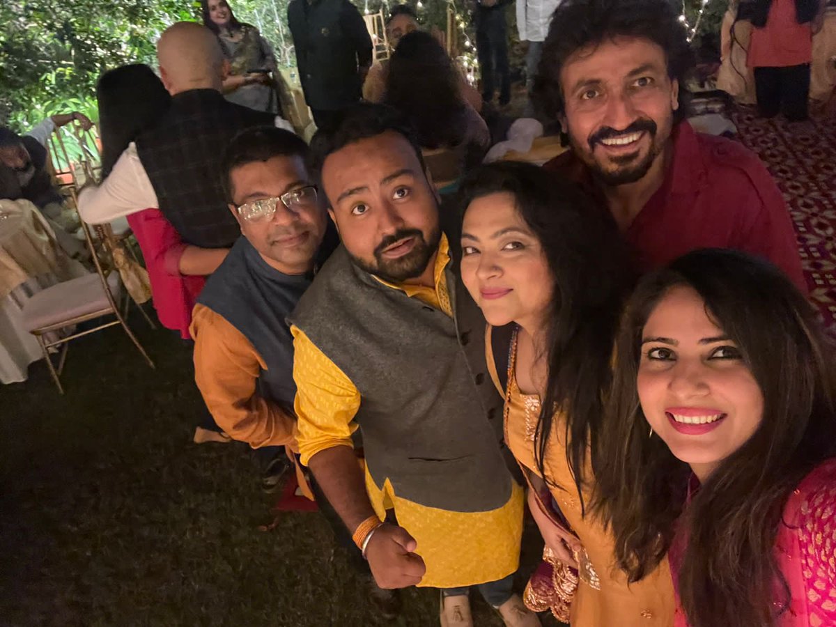 khanumarfa's tweet photo. Diwali Doston Wali 🪔 https://t.co/sIPYX0mL5M