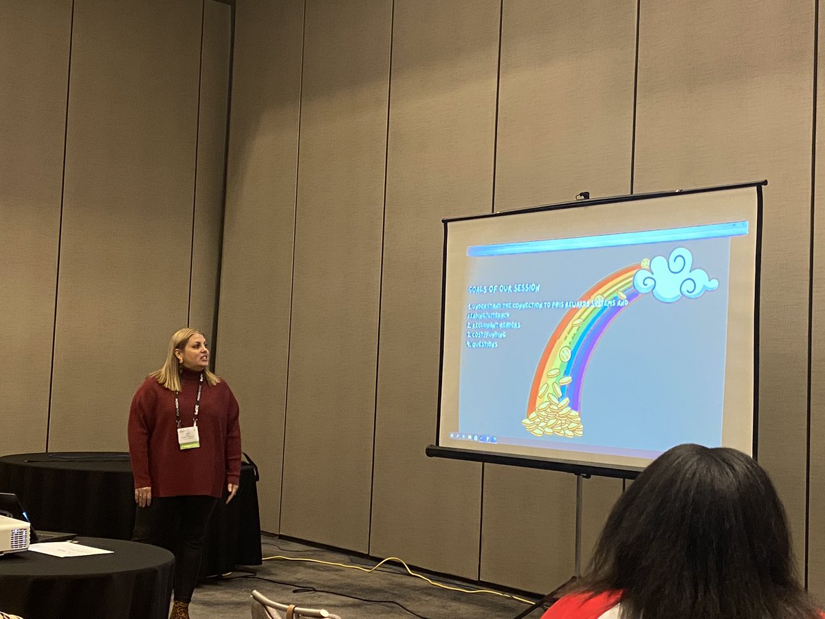 hchssimpson's tweet photo. Here at GaETC supporting our very own Erin Gaines from Hartwell Elementary! #onehartbeat #GaETC21 https://t.co/8rHh6lFAD9