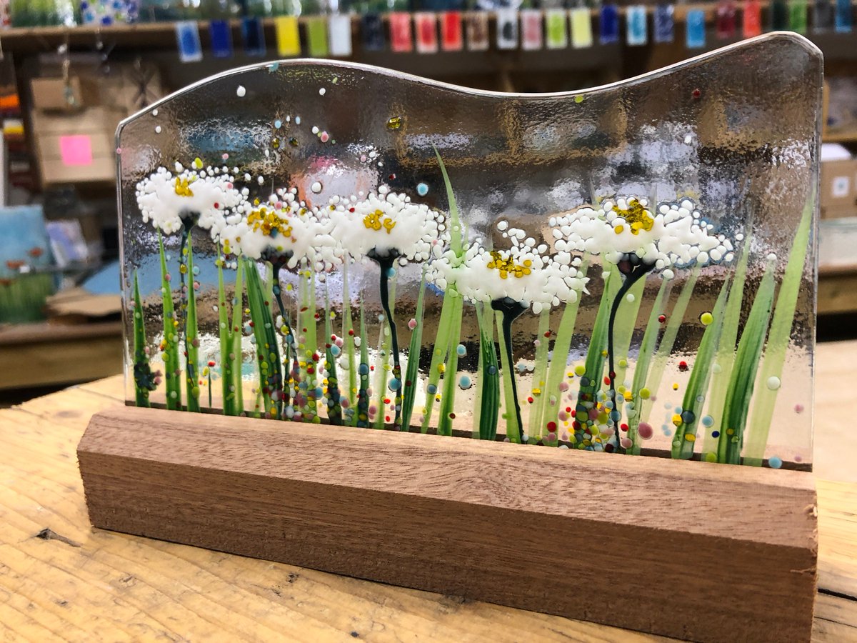 RhianGoodhand's tweet photo. Thanks for the kind words! ★★★★★ "Absolutely gorgeous item,so beautifully made.Presented and packaged. My neice will be highly delighted with my purchase for her birthday present." Marylyn https://t.co/CCQnQbRk9r https://t.co/PhZdieoIzo