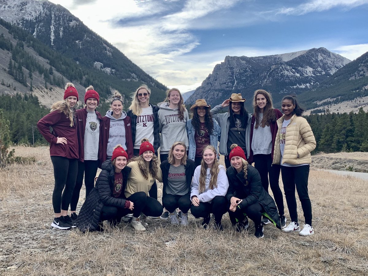 KUBearsWBB's tweet photo. Good morning from Montana! Day 1 is in the books. Practice, a long scenic drive and a great time spent in Red Lodge, MT. And of course, tons of photo opps. On to Day 2, as we continue to make memories. #KUWB💛🐻🏀 https://t.co/P2Wqt9q4E0