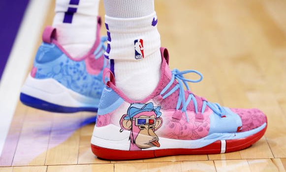 boardroom's tweet photo. Tyrese Haliburton’s sneakers last night featured Bored Ape #8409 — the NFT he bought earlier this year.

The cheapest @BoredApeYC is currently worth over $140,000 USD.

This is how you flex in 2021. https://t.co/BNUjCYQGdt