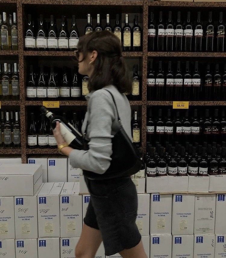 pradavante's tweet photo. my kind of section in supermarket https://t.co/Ln3RPbWwDR