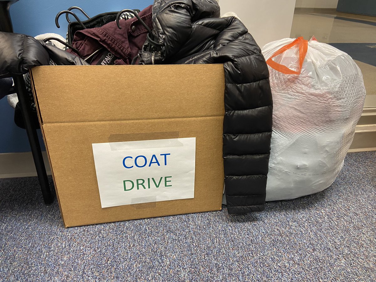 southlakeshs's tweet photo. Thank you SL staff for donating coats/jackets! These donations will go to good use as the weather changes! 🧥❄️🌨🥶 @FCPSRegion1 https://t.co/1Nn3BsYusF