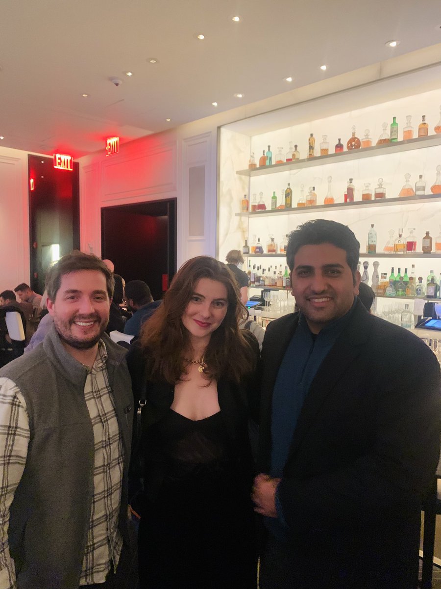 real_alethia's tweet photo. incredible experience to meet some Aletheans last night as we celebrated the amazing community we are growing. #nftnyc 🦾🦾🦾 https://t.co/YIUsuk1hOx