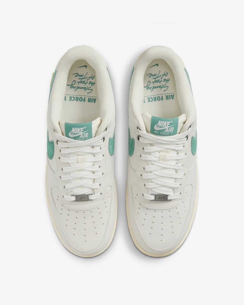 snkr_twitr's tweet photo. LIVE via Nike US

Nike Air Force 1 ‘07 LV8 ‘Sail/Noise Green’
-> https://t.co/u3hCBhHhhQ

Nike Blazer Mid ‘77 Premium ‘Sail/Chile Red’
-> https://t.co/b2lgrPddmL

#AD https://t.co/8aZt9lMgWl