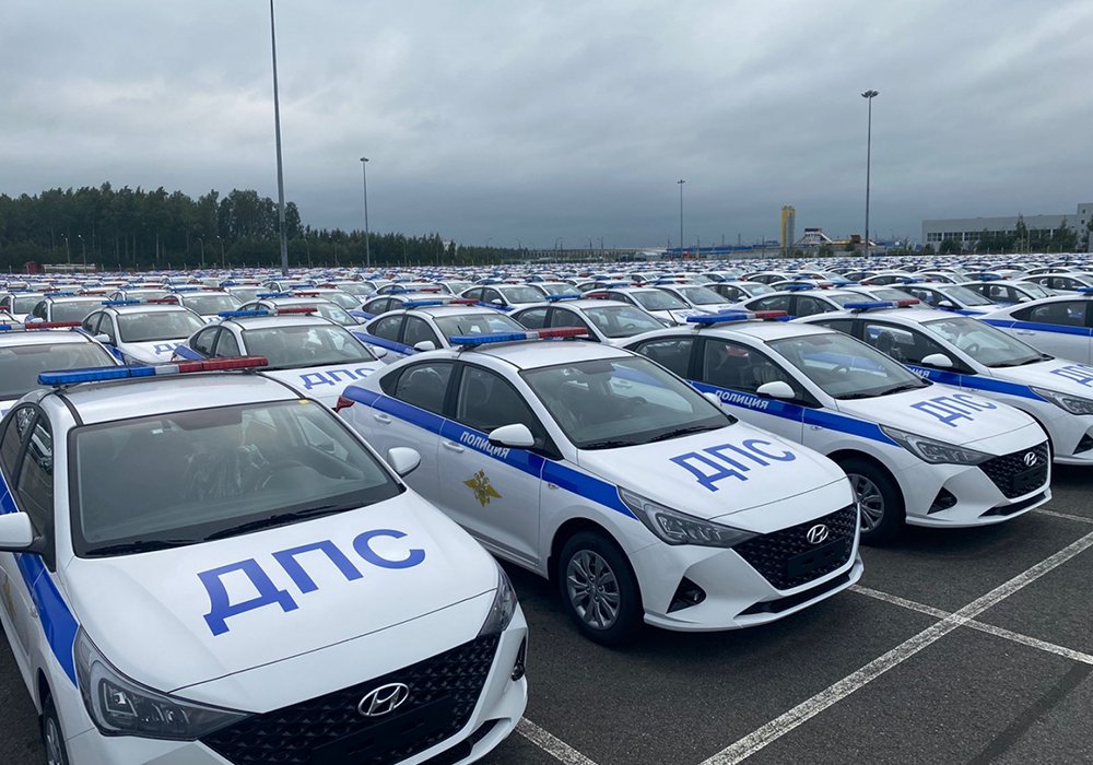 #HyundaiMotor стал участником национального проекта «Безопасные и качественные дороги». 2497 автомобилей Hyundai #SOLARIS поступят в распоряжение российских экипажей ДПС для надзора за дорожным движением в стране.