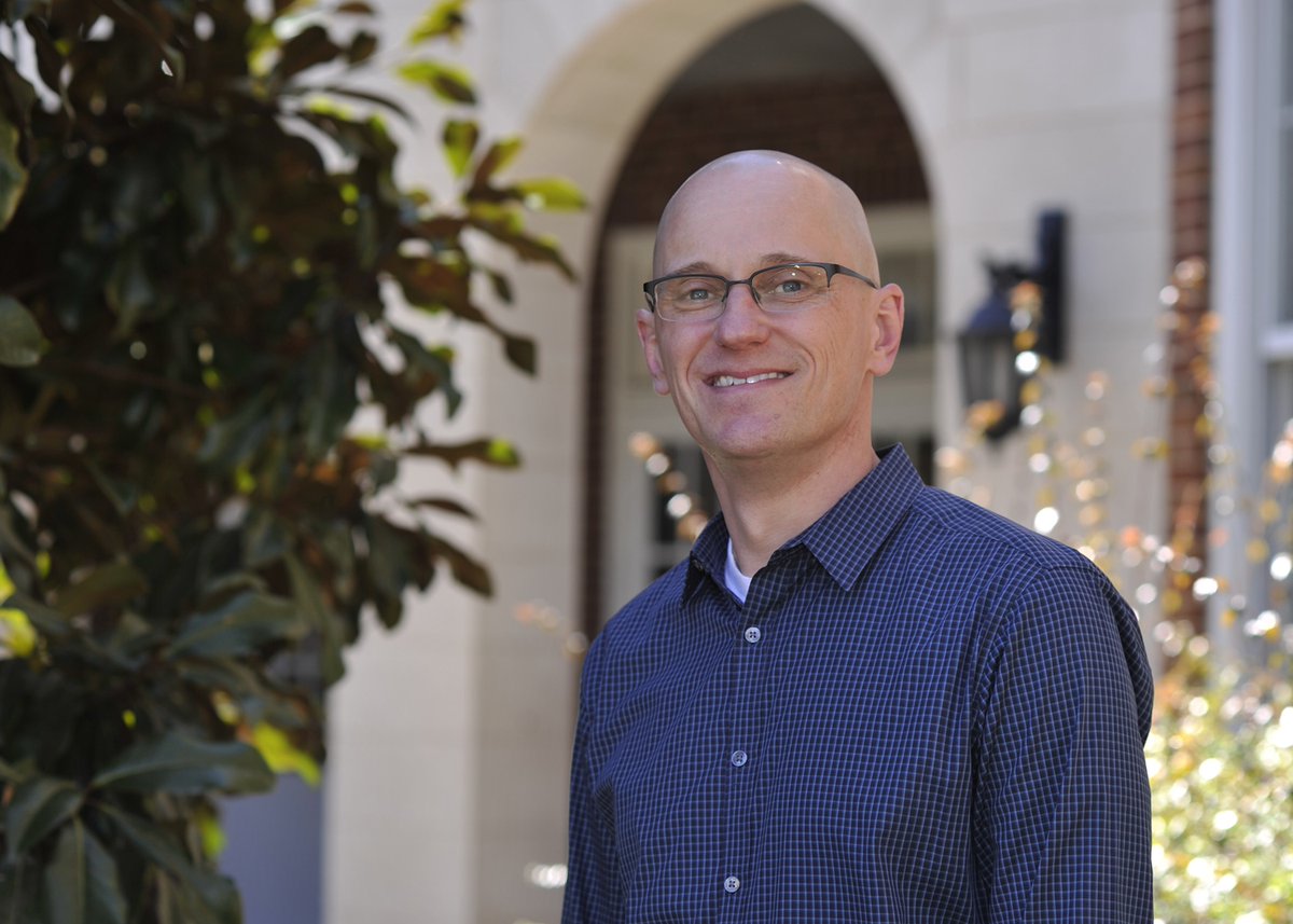 GeorgiaHistory's tweet photo. Dr. Andrew Denson, professor at @WCU, was recently awarded the John C. Inscoe Award for the best article in the Georgia Historical Quarterly in 2020, "Cherokee Ambassador: Gertrude McDaris Ruskin and the Personal Politics of Southern Commemoration." 
https://t.co/7ScK58H7Z4 https://t.co/Dyd2aIh6Y3