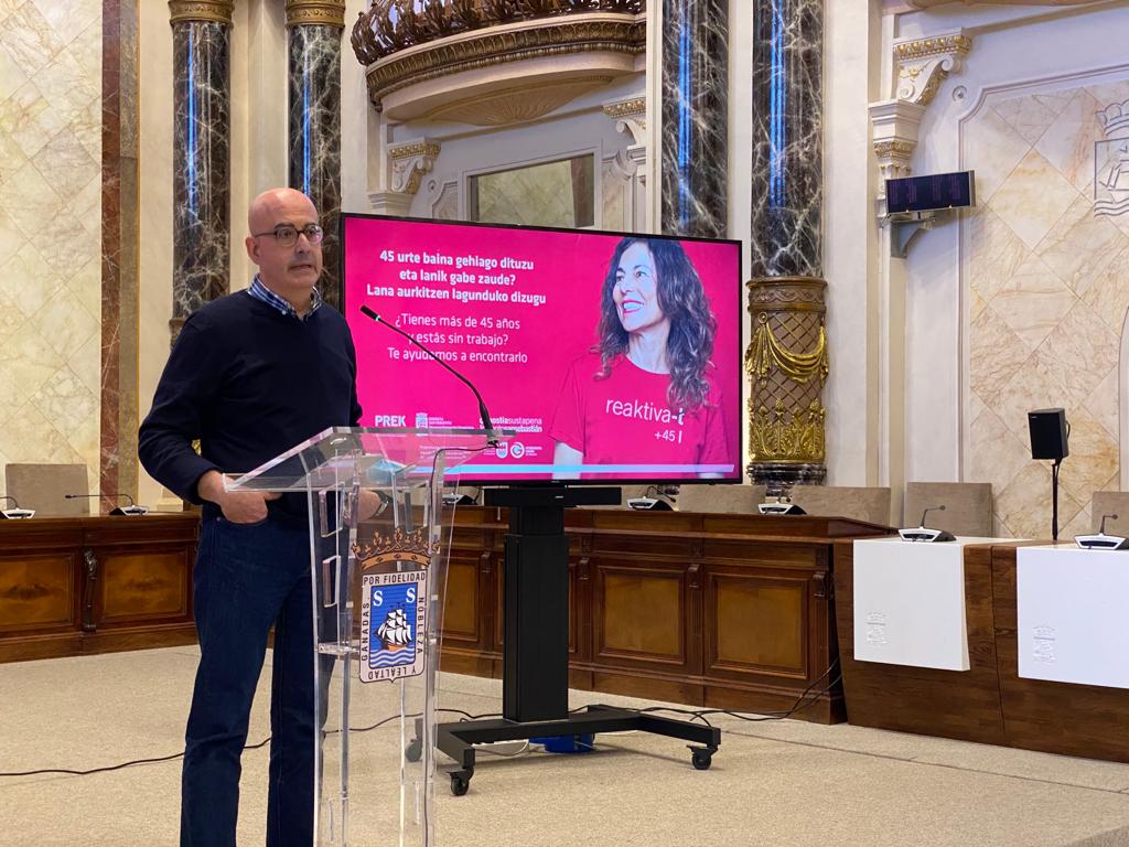CEBANC's tweet photo. @fomentoss, retoma el programa #ReaktivaT, para integración laboral destinado a colectivos en situación de desempleo.
#CEBANC, es Centro de Formación Profesional que ofrece la formación técnica de los Certificados de profesionalidad.
#fomentoss #integraciónlaboral https://t.co/yvXapuO8JY