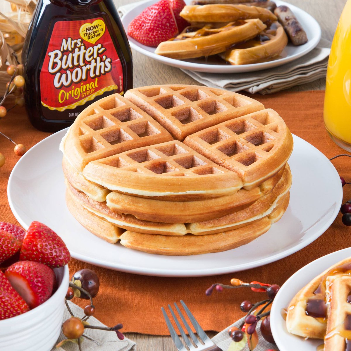 CommissaryShep's tweet photo. #MrsButtersworhSyrup | Happiness😁❤️ is a crowded breakfast table on any morning.👍 @YourCommissary
.
.
#mrsbuttersworth #pancakes #pancakesyrup https://t.co/OO5ScDNrHf
