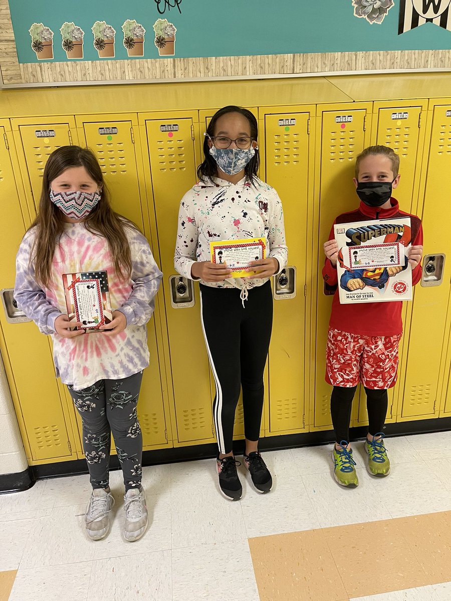 MsBsBunch's tweet photo. Back↔️ Back @y115bookninjas! It’s almost like they heard someone’s 📚wish yesterday 💫 @115yis @tracypieart #Y115 🦊 https://t.co/A2c3zTspzT