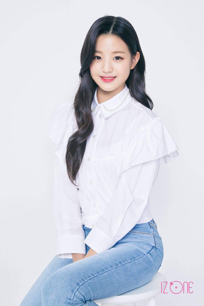 wonyounghouseTH's tweet photo. น้องวอนยอง IZ*ONE            น้องวอนยอง IVE 

เติบโตมาอย่างดีเลยนะคนเก่ง 🐰🪄
#WEHAVE_WONYOUNG #IVE https://t.co/H3M3wwvPX2