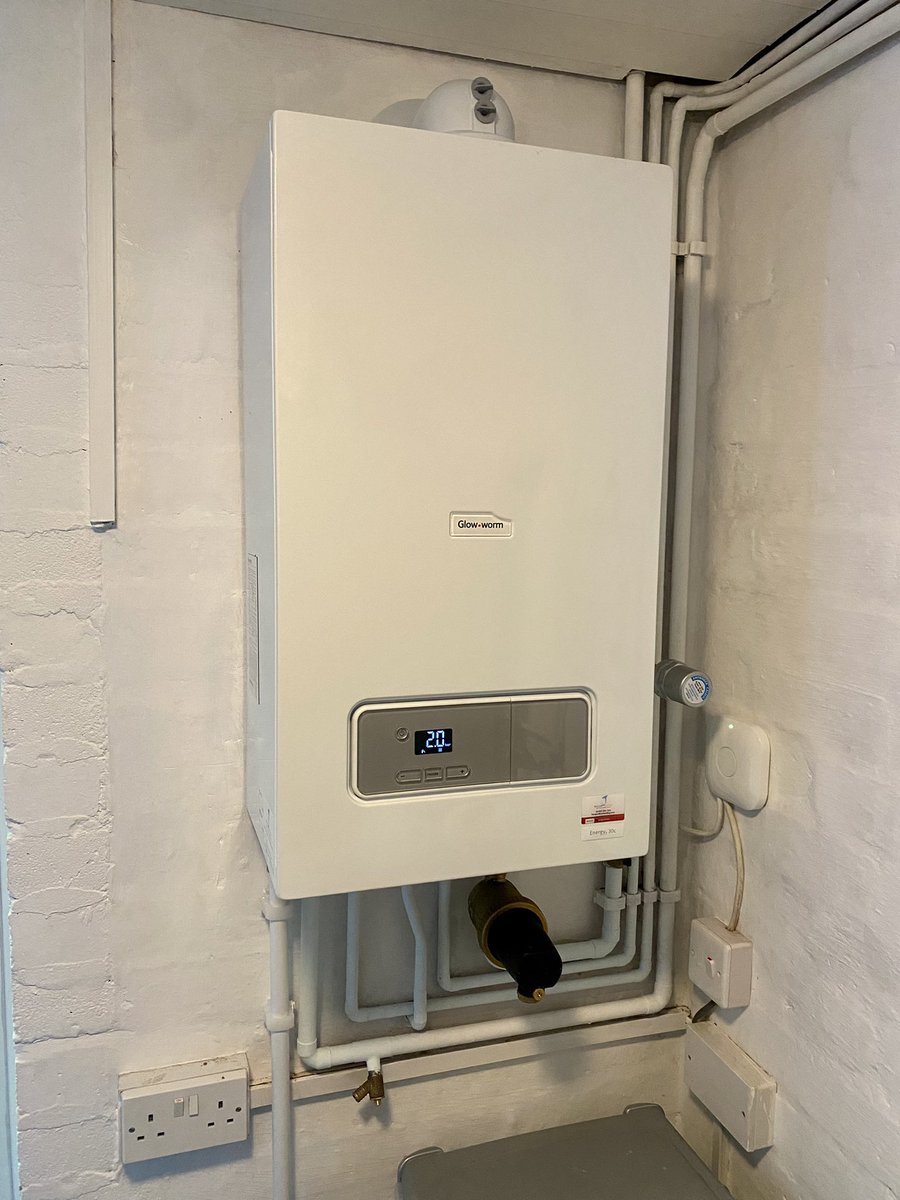 willowheating's tweet photo. Just finished and commissioned this Glowworm Energy for a good customer in Telford. Great boilers fitted with a Google Nest thermostat. Just in time for the cold weather. 🔥🔥🔥
@glow_wormclub @DanielleWardGW @googlenest @CityPlumbingUK #boiler #heating #glowworm https://t.co/TnzSWNI28H