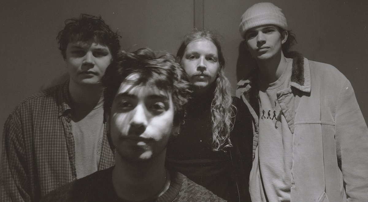 Blacklistukband's tweet photo. Joining us for BITE NITE at The Crown Bar & Venue on the 16/11 are Big Bad (formerly @stonecoldtweets) and Common Animals!
Grab your tickets now at advance price of £5: https://t.co/liqpMYEd9A
#UnderdogBristol #Blacklist #CommonAnimals #BigBad #livemusic #CrownBristol https://t.co/qaH64zaBnr
