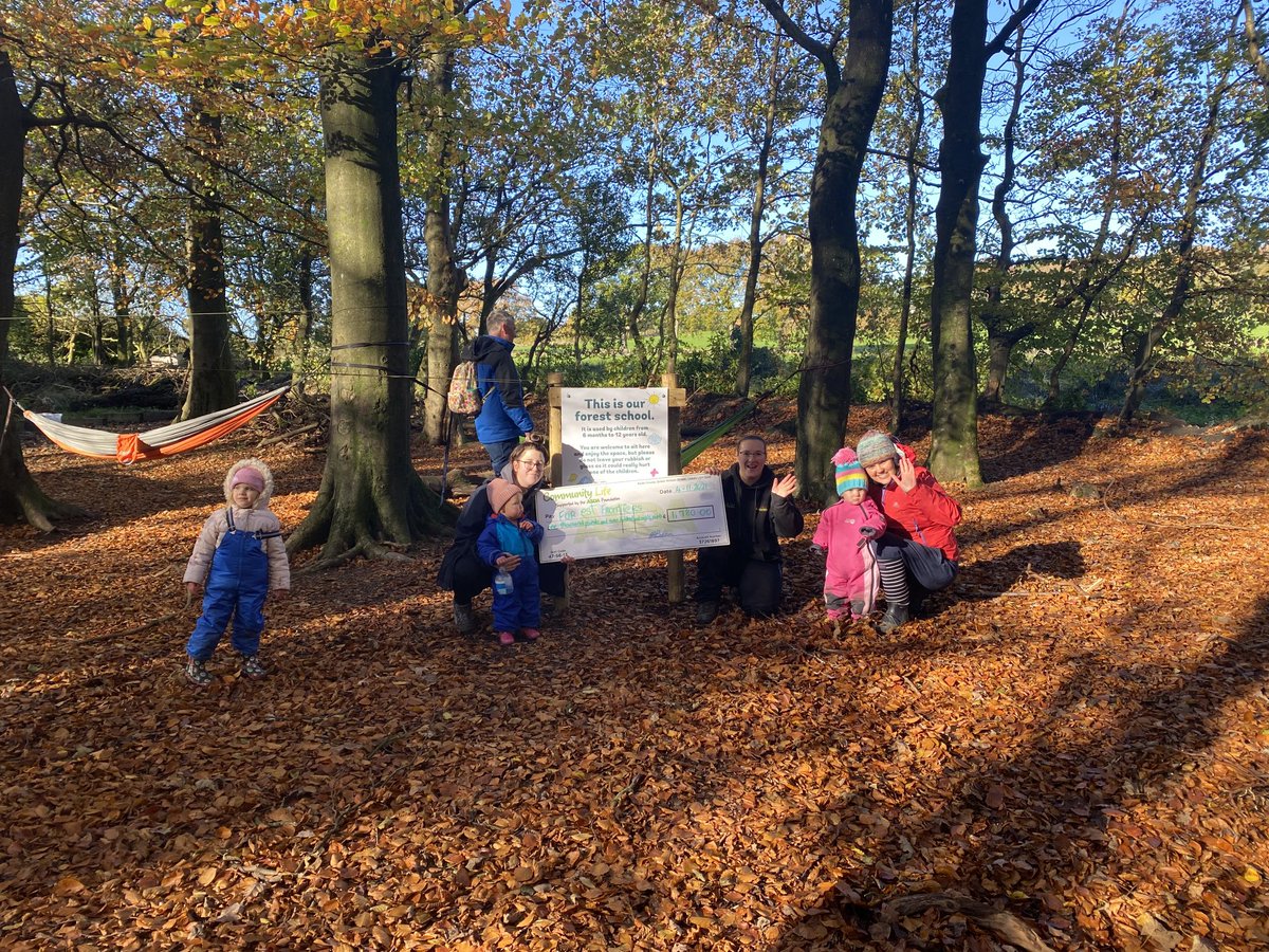 AsdaBolton's tweet image. @asdabolton ⁦@AsdaFoundation⁩ ⁦@AsdaCommunity⁩ ⁦@Clair_asdaPR⁩ #run for all grant presenting cheque for@£1,780 to ⁦⁦@forestfrontier5⁩ #lovely meeting you all in the forest today !