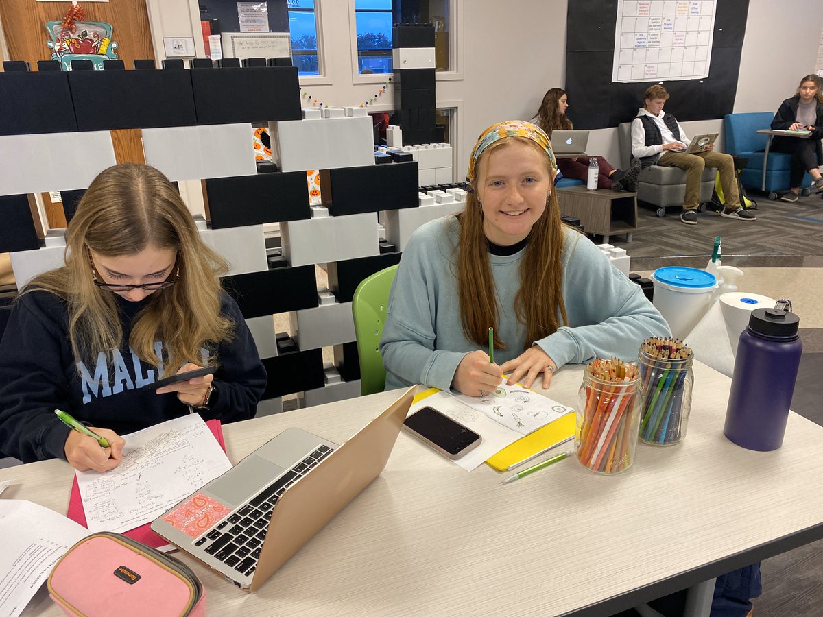 AmyLookHenry's tweet photo. Hands down, the BEST part of my job is seeing students do things they love with passion and excitement. @GIAcademy Ag Business students are working hard on their projects, and they’re looking forward to showcasing them in our community and at Expo Night! https://t.co/tvtV358m3V