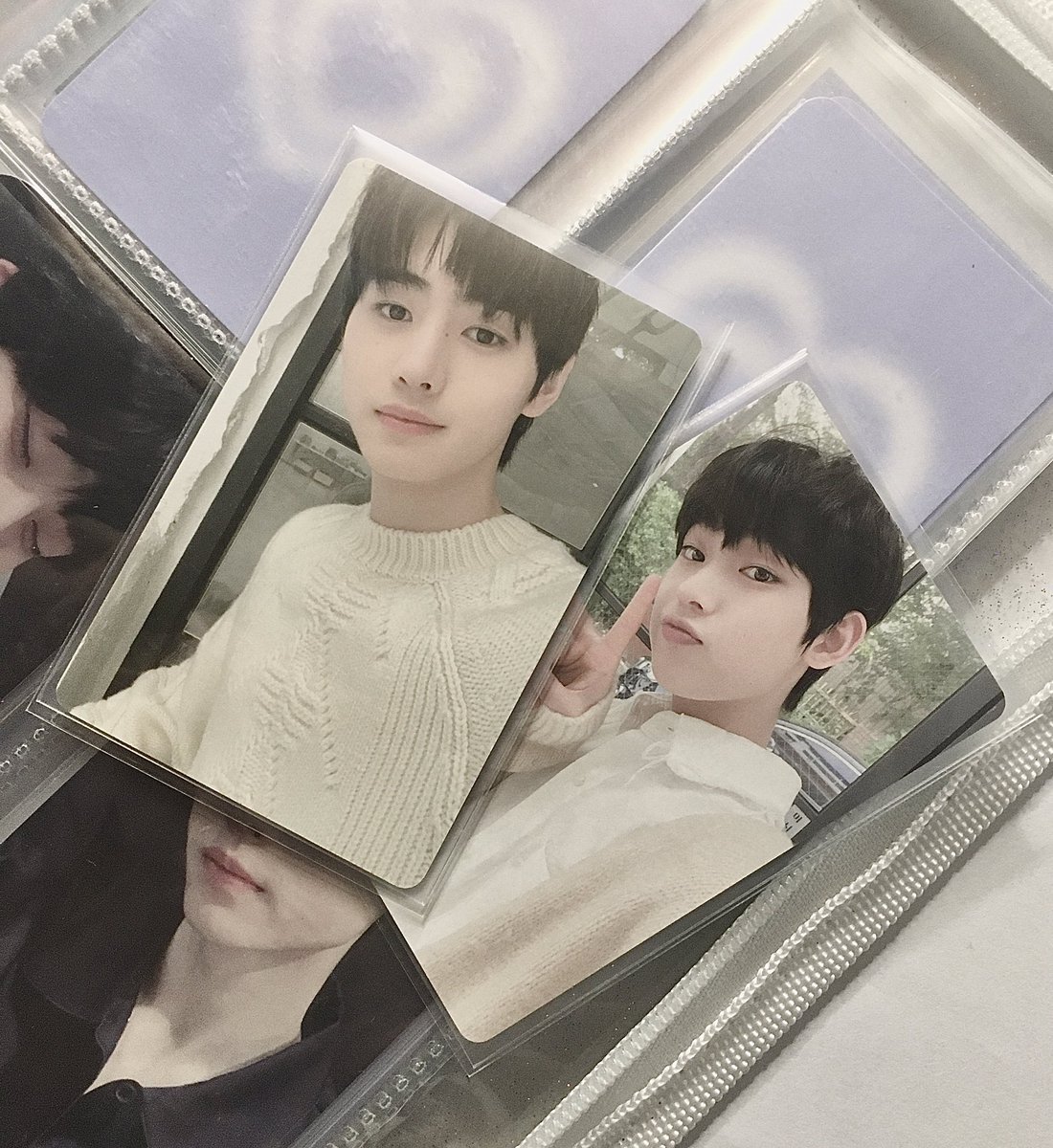 _dewyycart's tweet photo. < 041121 >
✧ first sunsun page completee 💥💛
thank youuu @yzhuoninglvr for the sunoo sg nrpc & @sunoobasket_ sa pag cbsf and pack kay hoon + sa freebies niyo both 🥺
#dewy_collects ✧ #yzhuoninglvr_thanks ✧ #jujufeedbacks https://t.co/VBiLt1xNB7