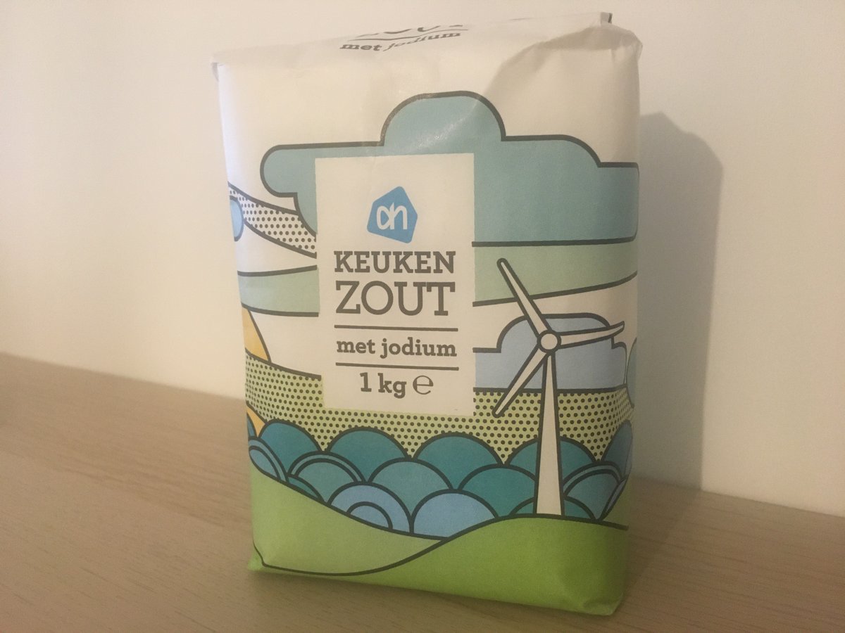 オランダの塩1kg
€0.56でした
¢55渡して足りなかったからあと¢5渡そうとしたら、なぜか「いや、いいよ」ってレジの人に言われて€0.55で買えた、オランダの塩1kg