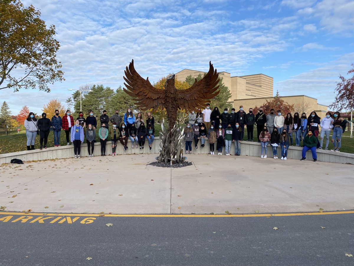 dbslowey's tweet photo. Edison Middle School 8th Grade visiting UW-Green Bay #howyouliving #BVOS #limitless @brettbowersAVID @AVID4College https://t.co/jo2oq6J99x