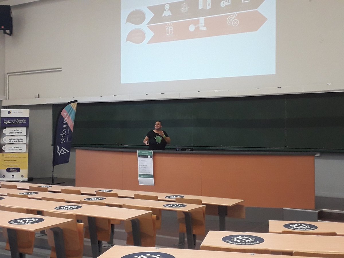 Même quand tu n'es pas à agile Nantes #ATN21 on entend parlé de toi @plopMaker :-)
Heureusement pour toi @EmilieEsposito est toujours sympa avec toi