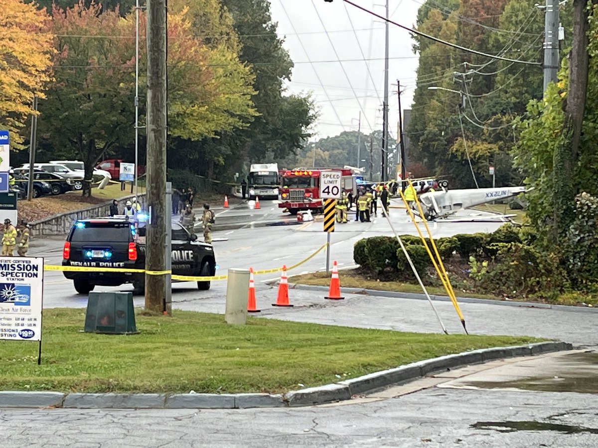 BREAKING: Plane down in middle of N Decatur Road