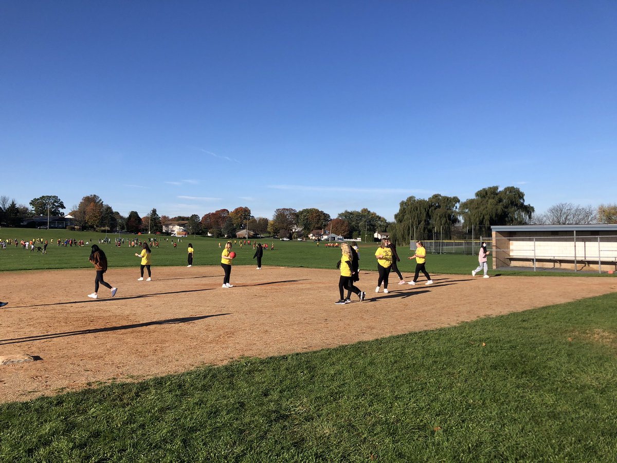 ccmsPE's tweet photo. It was the perfect day for 8th grade fall activity day! #FalconPE #FalconPride #Physed https://t.co/7KPkAgjCIC
