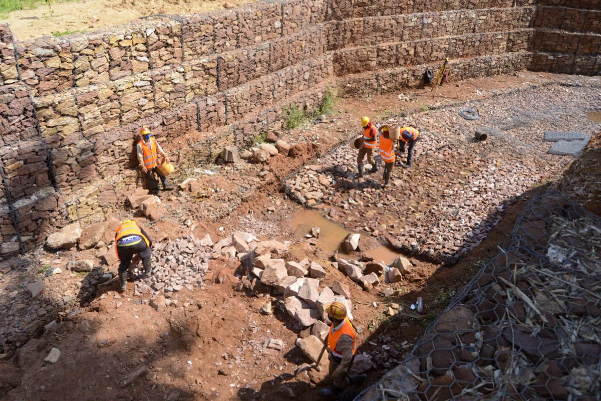 muvhpy's tweet photo. 📍#ChacaritaAlta: Las obras de contención de los cauces Antequera y Tacuarí ya se encuentran en su etapa final
🔗 Entérate más 👉🏻https://t.co/ckJ1X4TmiC https://t.co/r2ZyERUphi
