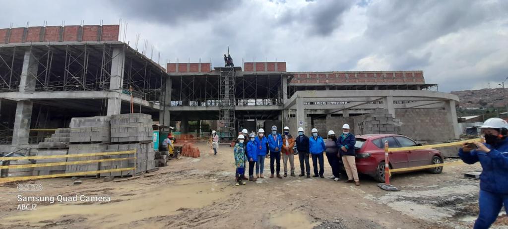 SubRedSur's tweet photo. 🏥🏥🏥🏥La Junta Directiva de la @SubRedSur realizó un recorrido por las diferentes obras en infraestructura para verificar los avances y los tiempos de ejecución de los nuevos Centros de Salud y hospitales que beneficiarán a miles de familias en el sur de la capital. https://t.co/AZplNnJbaZ