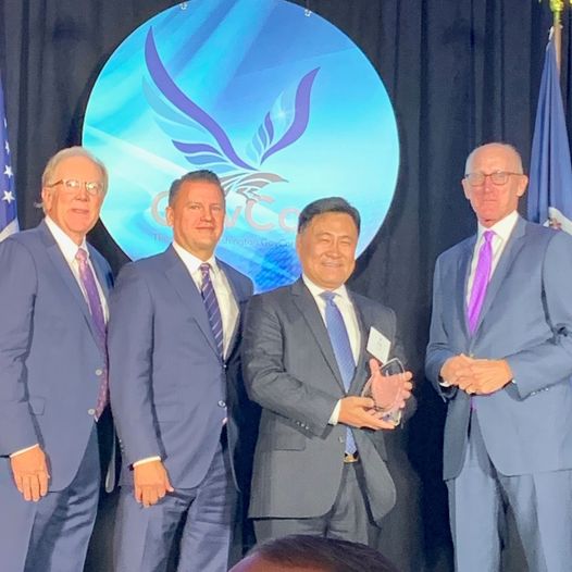 KIHOMAC's tweet photo. Congratulations to our very own Ki Ho Kang! Last night he was honored as Executive of the Year (up to $75 Million) at the GovCon Awards!
#KIHOMAC #GovCon #executiveoftheyear #novachamber  #leadership #innovation #excellence #engineering #manufacturing https://t.co/XAPhp7zpGx