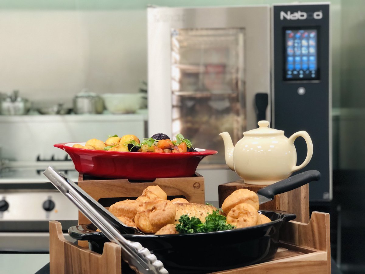 FalconDevChef's tweet photo. #roastdinnerday here at @FalconFoodserv cooked in under an hour in my fantastic #NabooBoosted by @LainoxAli recipe here: https://t.co/o0An3e3tzZ     @LainoxAli @CaitlinLiselle @keepitcooking1 #cateringforall to #keepitcooking https://t.co/PIy4uXMGLH
