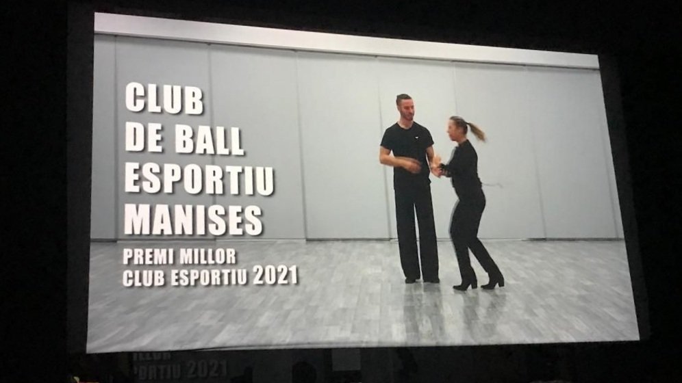 CsManises's tweet photo. Gala de L'Esport 2021.
Desde Ciudadanos Manises queremos dar la enhorabuena a los galardonados:
🔹Elba Garfella Béjar como mejor deportista
🔹 Club de Ball Esportiu Manises
🔹 Vicente Chenoll Mora
#CsConElDeporte⚽️🏀🏊♂️🏐
#CsConManises https://t.co/NEaPLI4Ivh