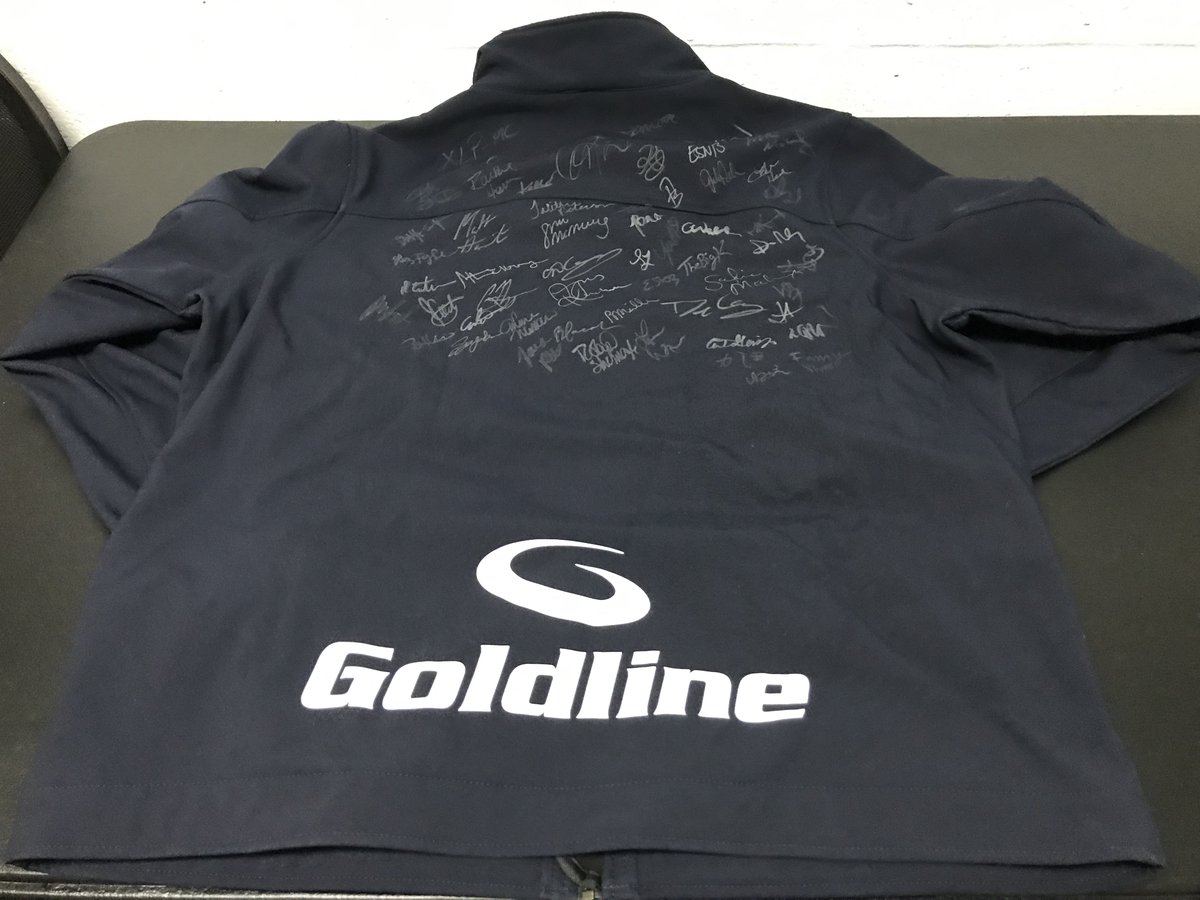 timandfriends's tweet photo. 🚨 TIM & FRIENDS GIVEAWAY 🚨
We're giving away an official Pinty's Grand Slam of Curling event jacket signed by the athletes!
To enter, reply with the hashtag #TimCurls AND your best curling picture. It can be your collection, you at an event, your gear, etc.
Good luck! https://t.co/0Zs52Qm2GP