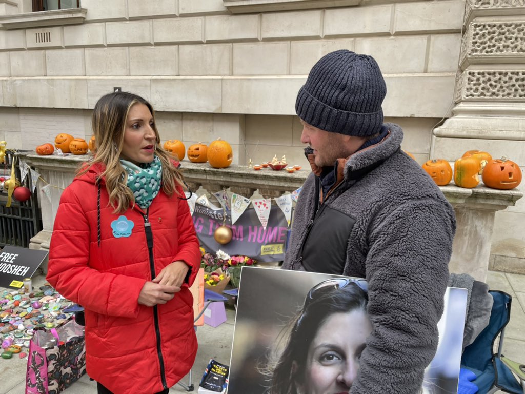 DrRosena's tweet photo. Today, I stood in solidarity with Richard on his 12th day of his hunger strike to #FreeNazanin.

It's truly heart breaking. 

The Government must act now to bring Nazanin home. @freenazanin https://t.co/iOvz91xP8t
