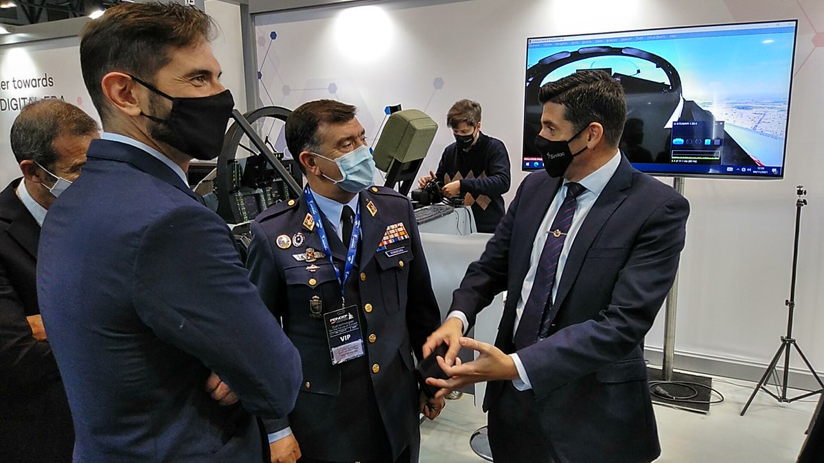 aeroERMO's tweet photo. El JEMA y el SEJEMA visitan el stand de Simloc/Fujitsu

Más información en: https://t.co/P6wDPHvXld

#AeroErmo #Simloc #Fujitsu #AudereGlobal #FEINDEF #Visita #EstadoMayorDelAire #España
@SimlocFS 
@Fujitsu_ES 
@Fujitsu_Global https://t.co/vvq8esPLbg