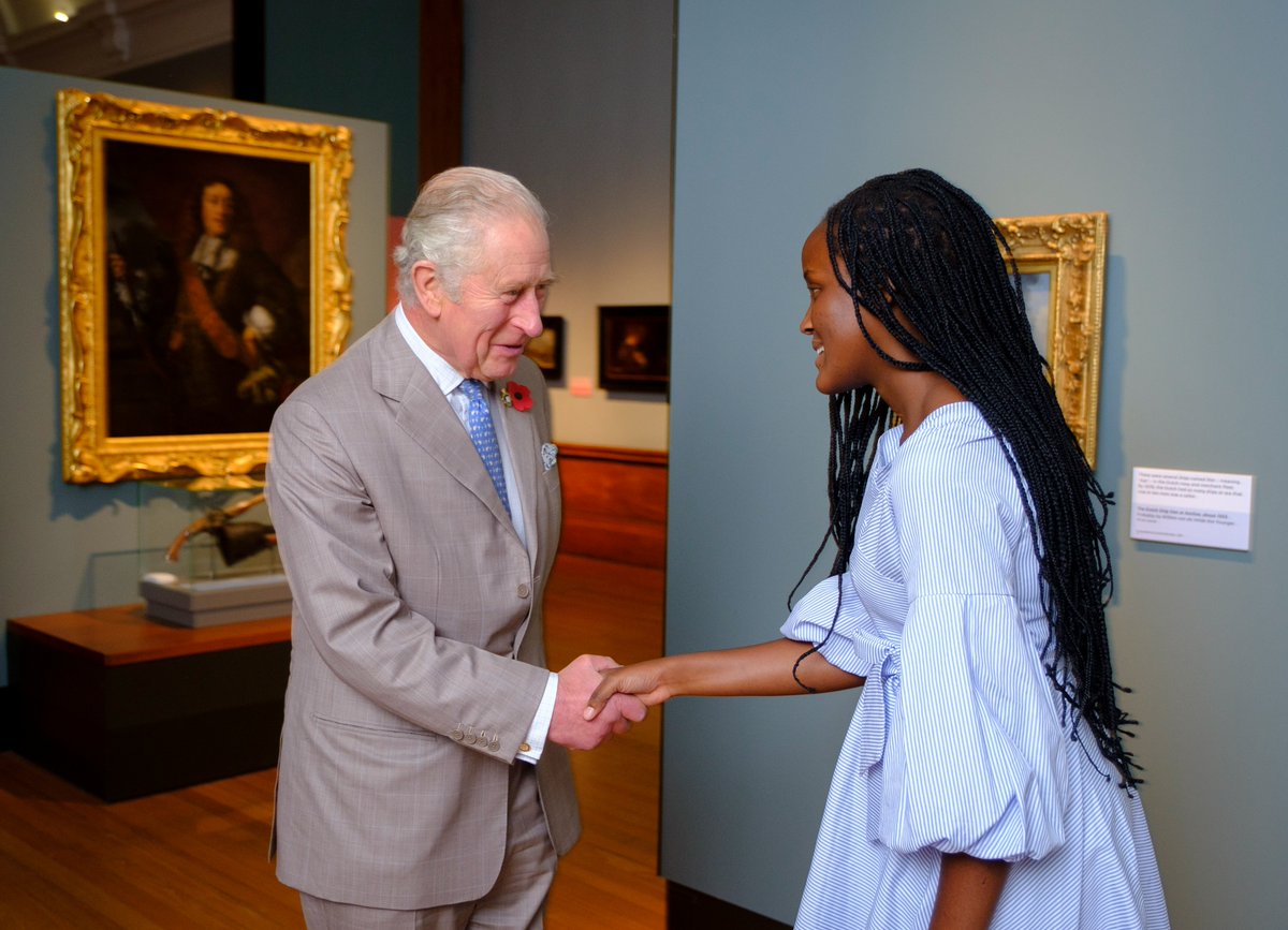 ClarenceHouse's tweet photo. The Prince of Wales today spoke to Ugandan climate activist @vanessa_vash about the role young people can play in ensuring the health of the planet for future generations. 🌍🌊

#COP26 https://t.co/WsyavkPjWU