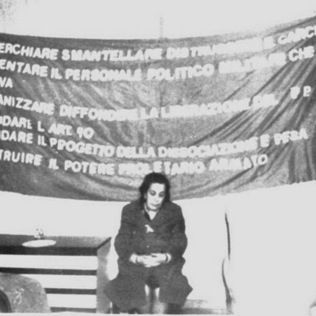 mariocalabresi's tweet photo. Germana Stefanini morì il 28 gennaio del 1983, uccisa dalle #BR. La sua morte ha cambiato la vita a diverse persone. Una di queste è Massimo Pulicati, la sua storia racconta come da una dramma può fiorire qualcosa di nuovo e di buono. 
📬 Su #altrestorie https://t.co/6zcce55A36 https://t.co/cGLiSHj2Je