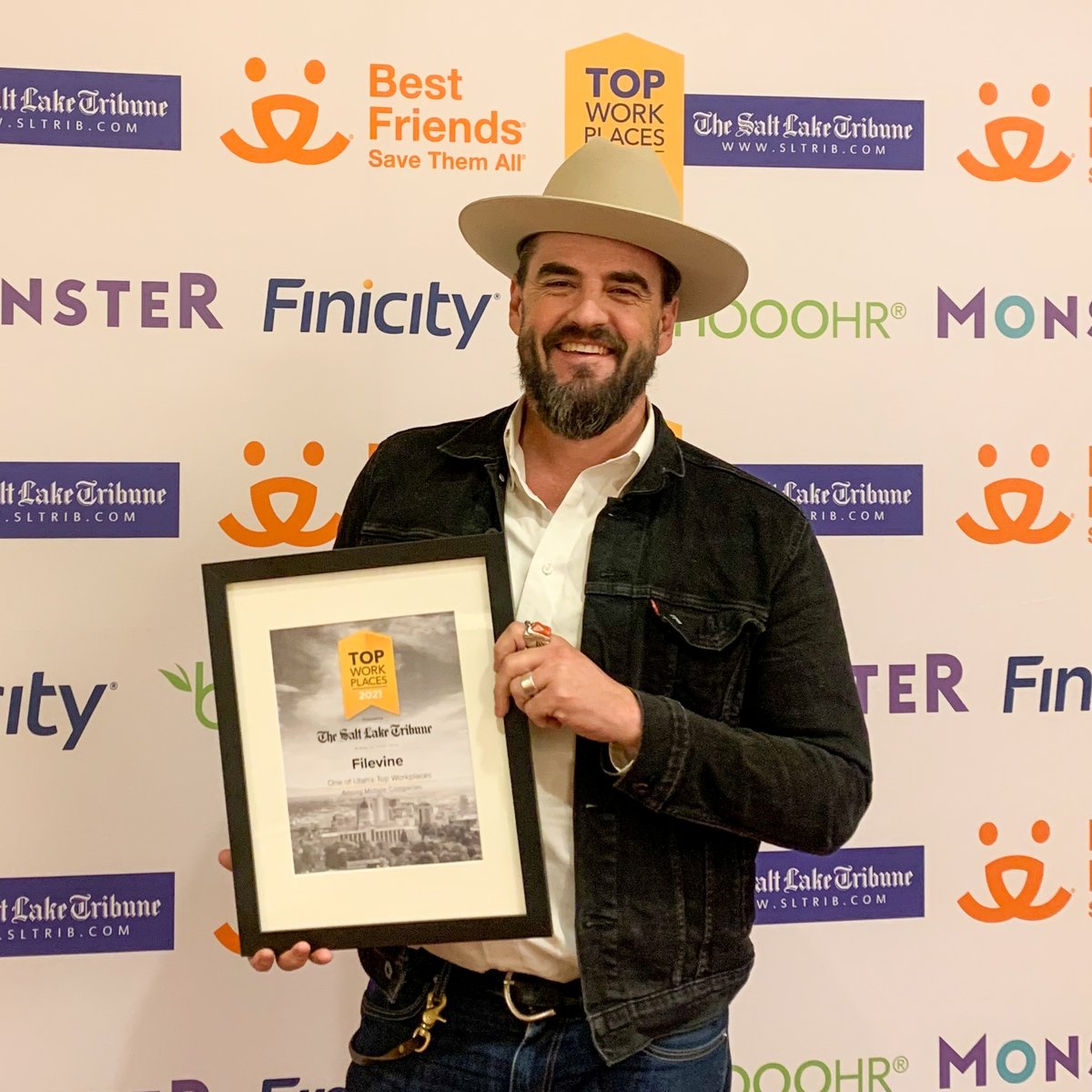 filevine's tweet photo. 🎉 Filevine was named a Top Workplace in Salt Lake City, an honor awarded based on on employee feedback gathered through an anonymous survey. We're so grateful for the #FilevineFam who make it such a great place to work.
Read the full press release here: https://t.co/MfHStjEbxy https://t.co/A9ZIy1urpy
