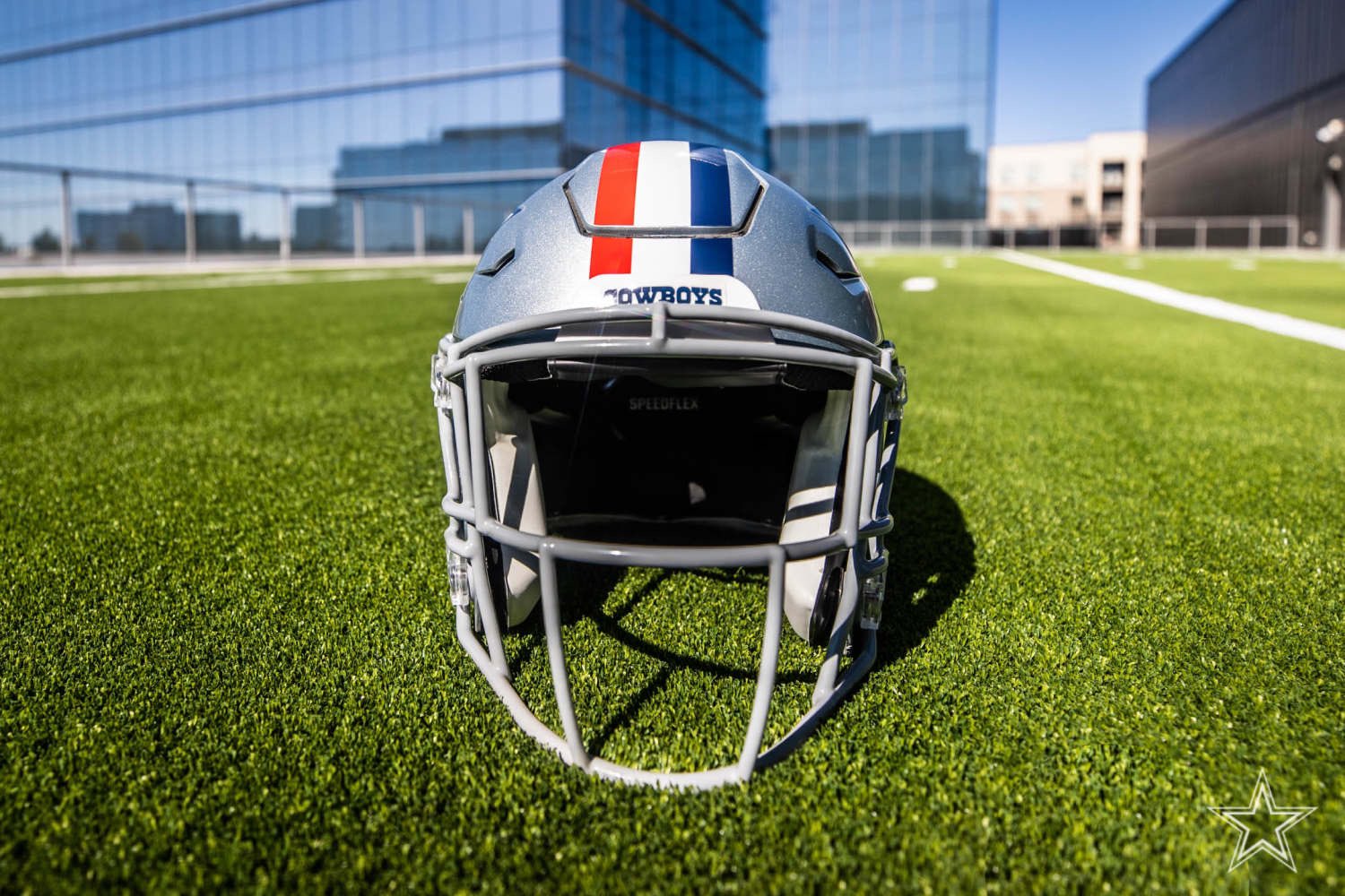 Helmet Stalker on X: 'The Dallas Cowboys' helmets will feature a red stripe  this weekend, to honor the US military and the country's Medal of Honor  recipients alongside the NFL's Salute to