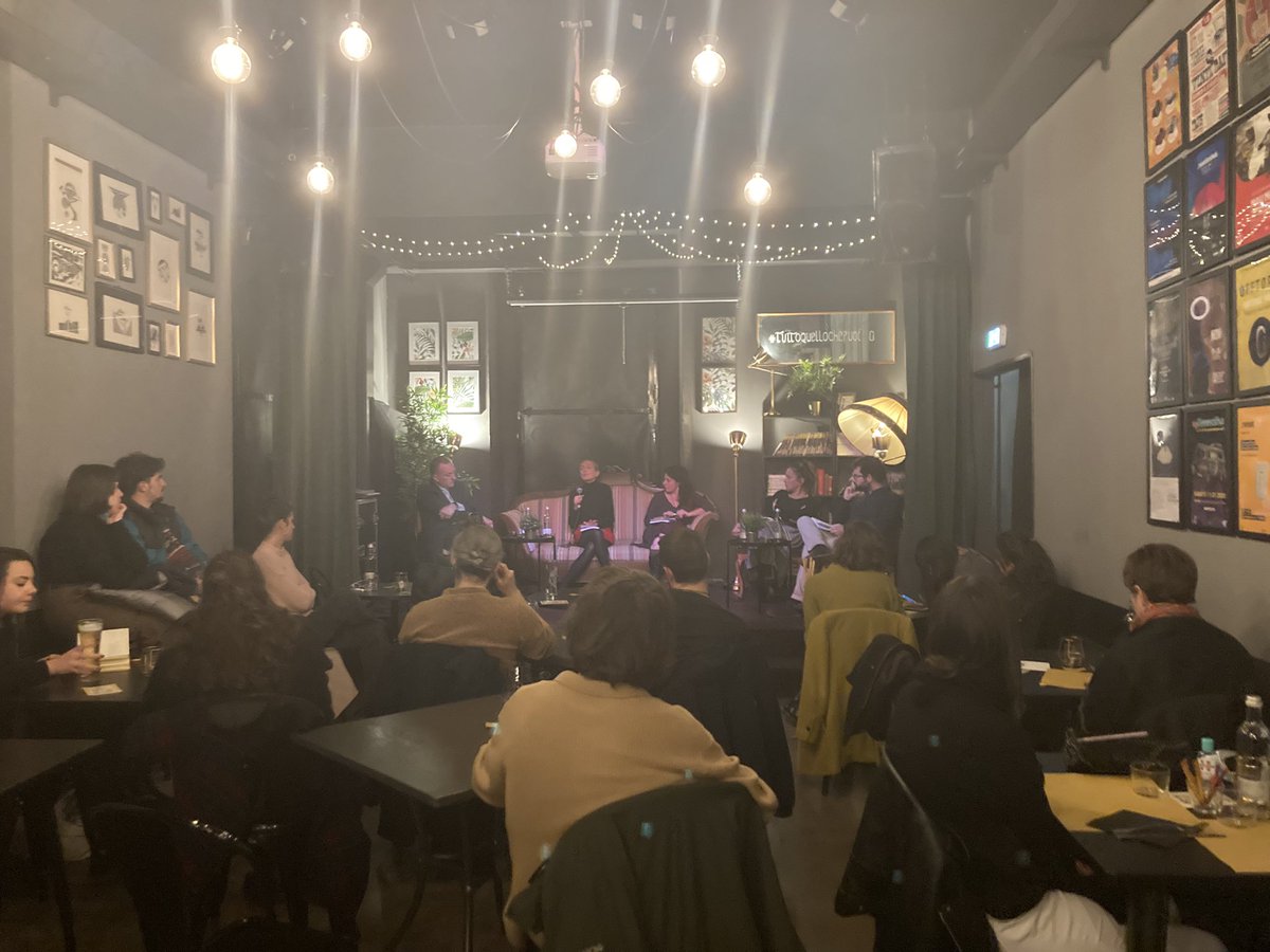 Radicamento, flessibilità, porosità. Tra i tanti possibili elementi di successo dei centri culturali di nuova generazione nati da processi di rigenerazione. <a href="/larobbi/">Roberta Franceschine</a> risponde a Sandra Aloia di <a href="/CSP_live/">Fondazione Compagnia San Paolo</a> per #spazidelpossibile a #Torino