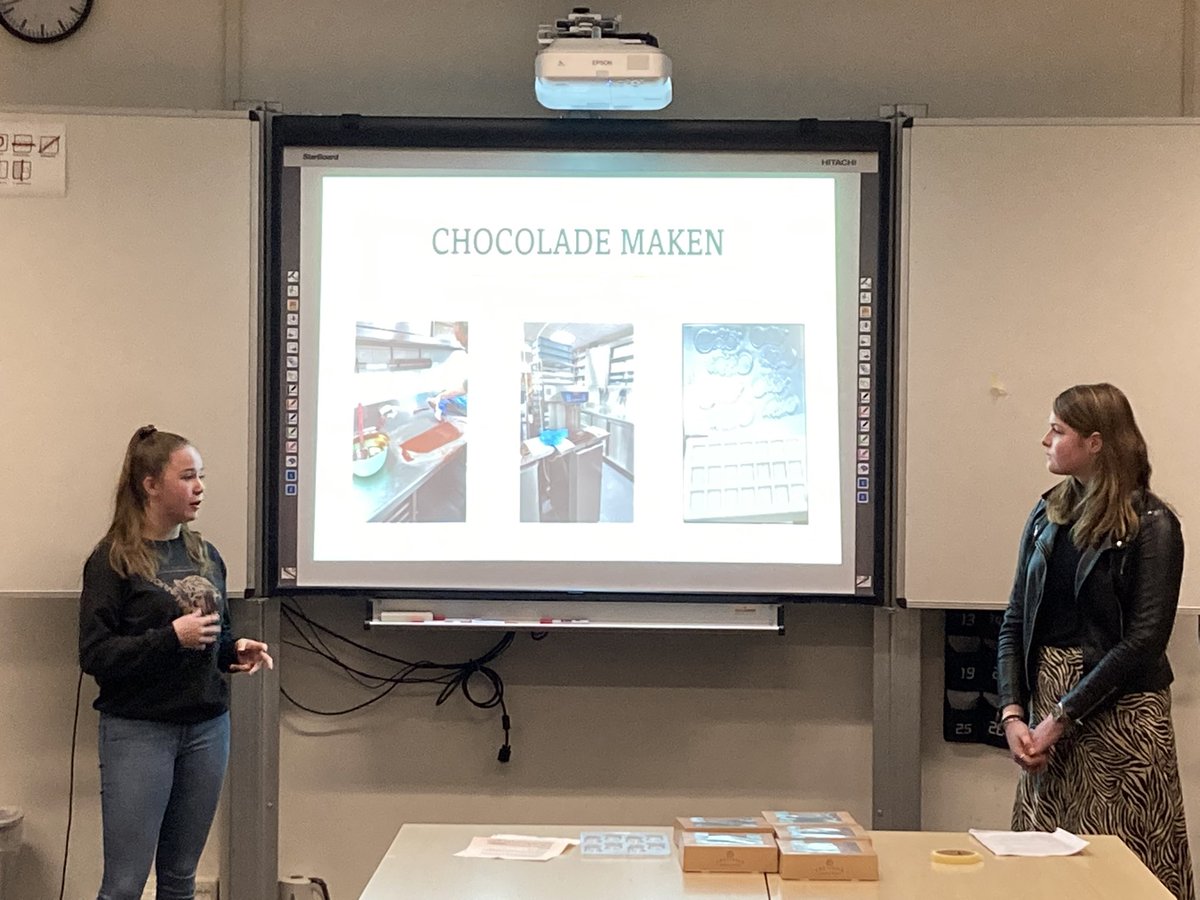 TBLGymnasium's tweet photo. Wat een heerlijk onderwerp: chocolade temperen door Lieke en Lieke. Praktijkonderzoek bij @OsseTrotse https://t.co/jtZz5cY5QG