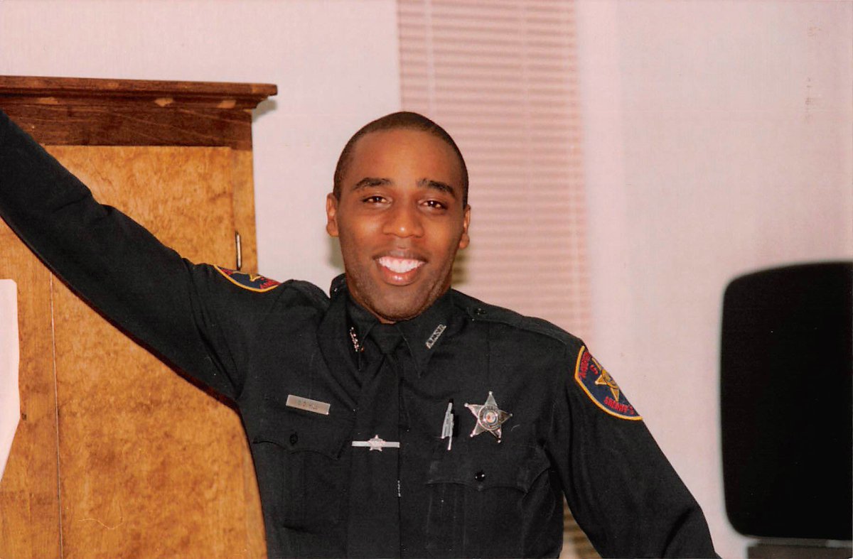 AndersonSheriff's tweet photo. Throwback Thursday!

It’s not the Sheriff’s Office if Major Hill isn’t apart of it! Over the last 33 years, he has been a Road Deputy, a Corporal, a Sergeant, a Lieutenant, a Captain and currently serves as a Major. Thank you for all of your years of service to Anderson County! https://t.co/MmvR1eqZV2