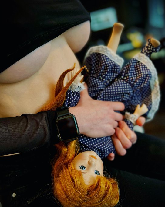 Nous avons tous besoin d&rsquo;un boogity. Pour clarifier nos vie. We all need a boogity. To clarify our thoughts<a href="/tag/doll"class="tags"><span>#doll</span></a><a href="/tag/thoughts"class="tags"><span>#thoughts</span></a><a href="/tag/poup%C3%A9e"class="tags"><span>#poup&eacute;e</span></a><a href="/tag/worrydolls"class="tags"><span>#worrydolls</span></a><a href="/tag/mariandelacroix"class="tags"><span>#mariandelacroix</span></a>