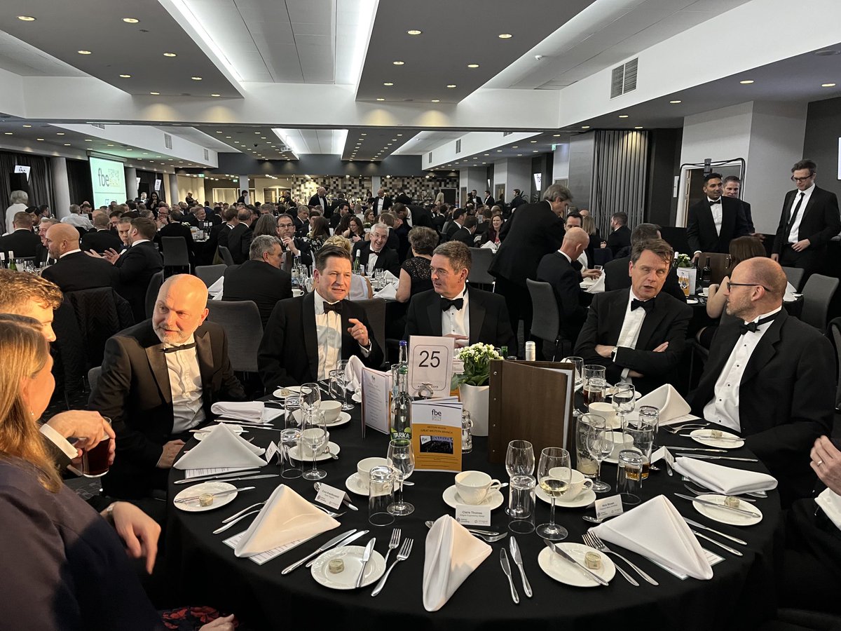 Claire Thomas tweet media