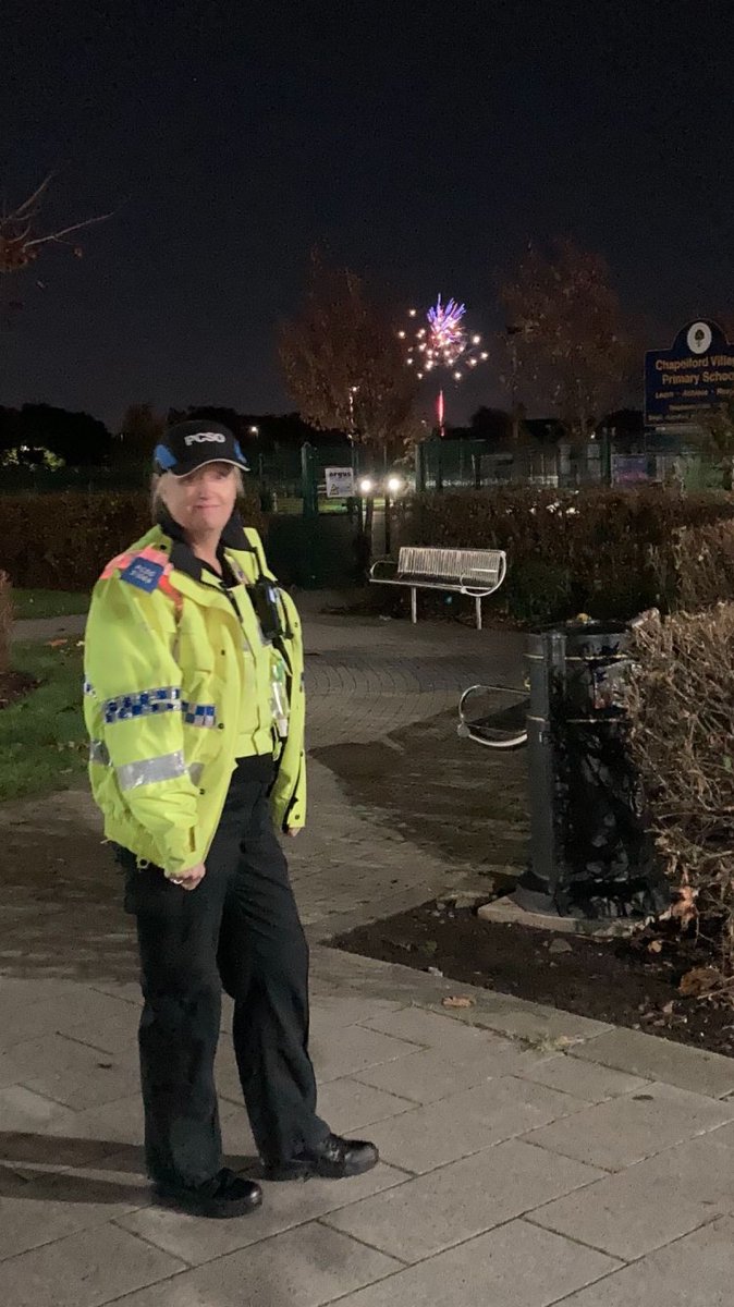 PoliceWarr's tweet photo. Officers are out and about on Dakota Park , Sankey this evening #OpTreacle PCSO Potts reporting no issues at the Park this evening https://t.co/R6F7rFtQmt