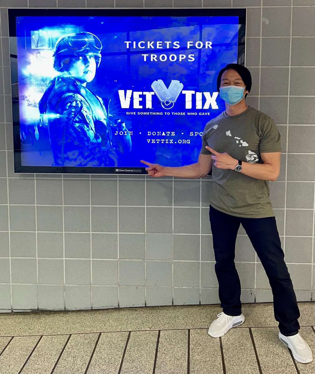 trans_siberian's tweet photo. Tonight is the night! Get ready to join us for our "Birth of Rock Theater" Watch Party in support of @VetTix at 8pm EST 🎸🔥
Join #TeamTSO and @roddychong for this rockumentary, PLUS exclusive TSO footage from the archives!
Tune in 👉 https://t.co/wMhfzgj96k https://t.co/IObjN09Yrz