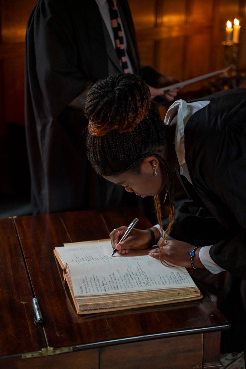 stjohnscam's tweet image. A group of 165 students were admitted as ‘Scholars’ of St John’s during a historic ceremony that dates back more than 500 years.

The honour of being named a Scholar is awarded to students who achieve a First during @Cambridge_Uni exams.

📸@nordincatic

#thisisjohns