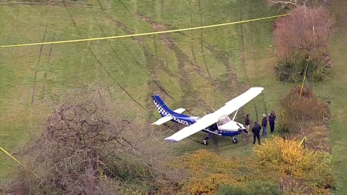 Bogs4NY's tweet photo. BREAKING:  Small plane makes an emergency landing at NJ Botanical Gardens in Ringwood, NJ #nbc4ny https://t.co/tPGWZoj7cL